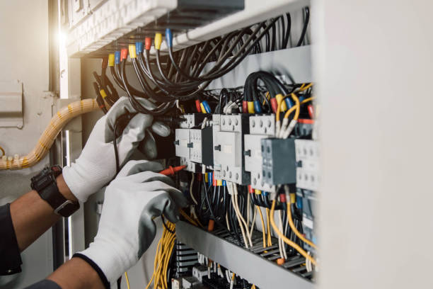 Best Licensed Electrician  in Highland Acres, DE